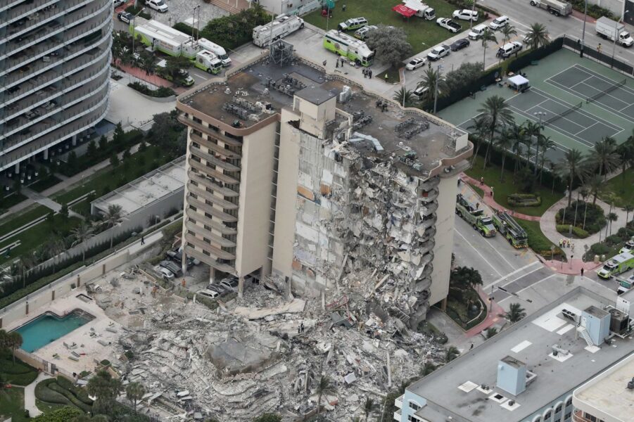 Florida’s Champlain Towers South deteriorated over decades before collapsing in 2021 in one of the deadliest building failures in U.S. history. Photo: Amy Beth Bennett/Sun-Sentinel/Zuma Press